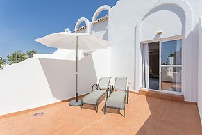 Marbella Resort 1 Pool Whirlpool Sauna