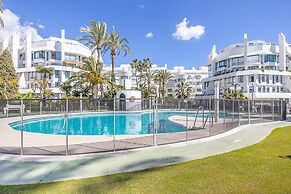 Marbella Pool House Ph24 on sea Shore