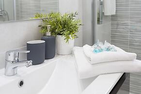 Marbella Resort 2 Pool Whirlpool Sauna