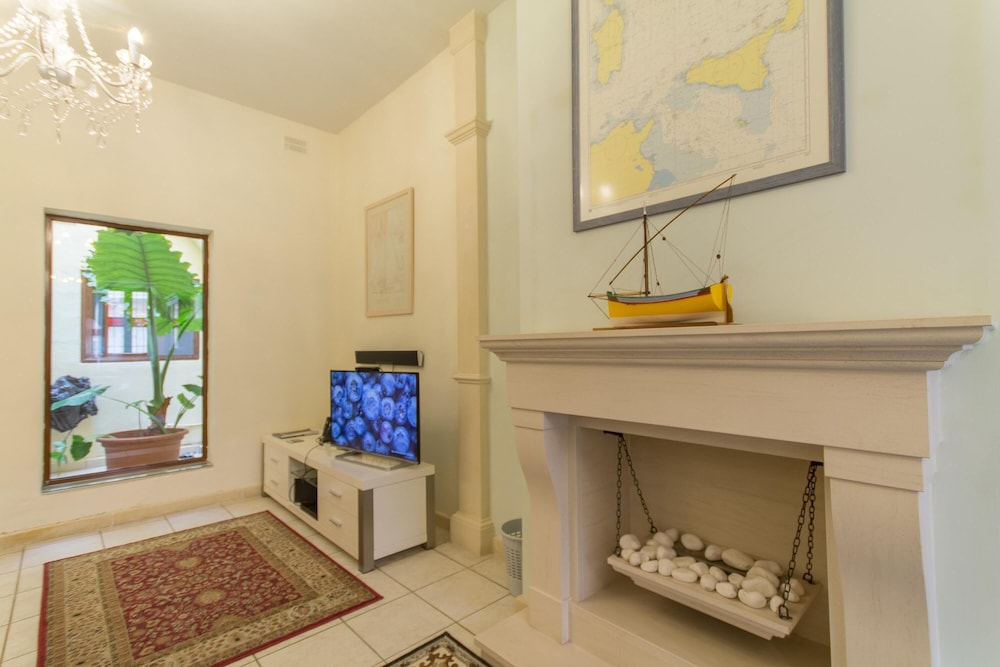 Well Located Cozy House Courtyard Kalka