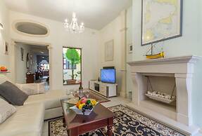 Well Located Cozy House Courtyard Kalka