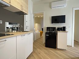 Happy Family Apartments Incantesimo