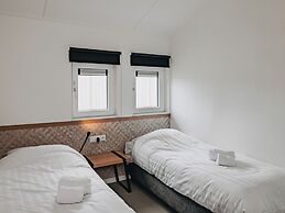 Modern Lodge Near Beach