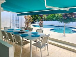 Beachcomber 3 Bedroom Home by Bluescape