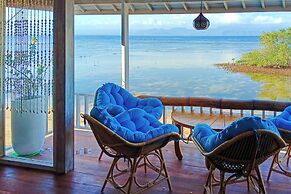 Lembo Lagoon Bungalows