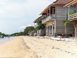 Lembo Lagoon Bungalows