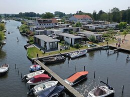 Well-kept Chalet on the Water
