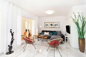Calahonda Elegance With Pool And Sea View