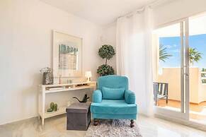 Calahonda Elegance With Pool And Sea View