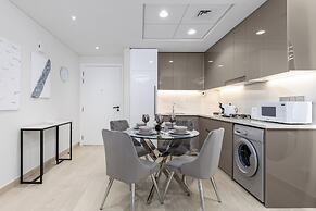 Waves - Azizi Riviera 24: Modern 1 Bedroom Apartment