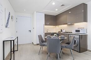 Waves - Azizi Riviera 24: Modern 1 Bedroom Apartment