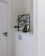 Waves - Azizi Riviera 24: Modern 1 Bedroom Apartment