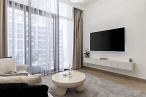 Waves - Azizi Riviera 24: Modern 1 Bedroom Apartment