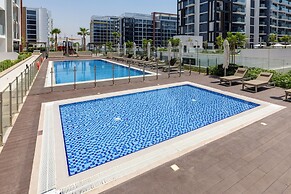 Waves - Azizi Riviera 24: Modern 1 Bedroom Apartment