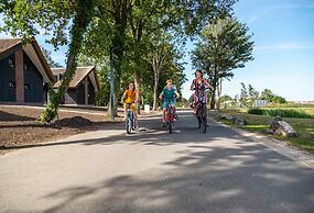 Waterside Chalet Escape Near Kampen