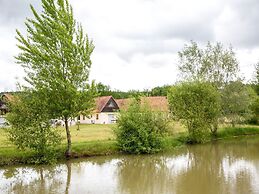 Cozy Home With Scenic Views