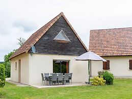 Cozy Home With Scenic Views