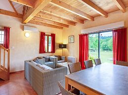 Cozy Home With Scenic Views