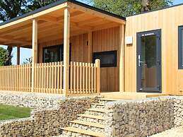 Modern Chalet With Air Conditioning
