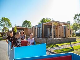 Modern Chalet With Air Conditioning
