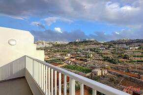 Seafront Penthouse With Unobstructed Sea Views