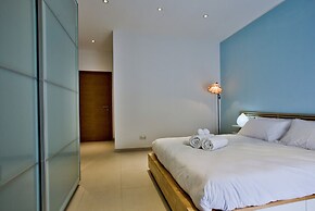Stunning Sliema 2 Bed Apt Meters Away From Beach