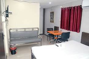Raviz Inn