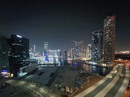Relax in Style Central 1BDR Cityscape