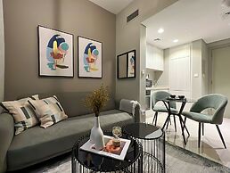 Relax in Style Central 1BDR Cityscape