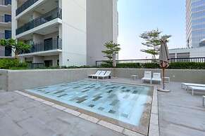 Relax in Style Central 1BDR Cityscape