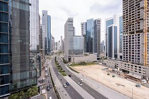 Chic 1BR Retreat in Business Bay