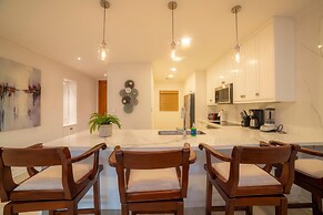 Del Mar 4M - 3 bdr 2 Bath Condo