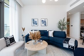 Serene 1BR w Private Palm View Balcony