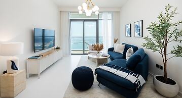 Serene 1BR w Private Palm View Balcony