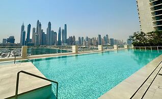 Serene 1BR w Private Palm View Balcony