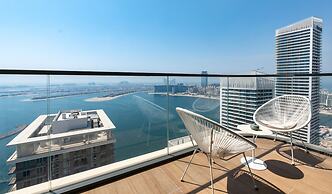 Serene 1BR w Private Palm View Balcony