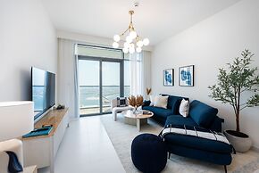 Serene 1BR w Private Palm View Balcony