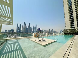 Serene 1BR w Private Palm View Balcony
