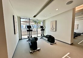 Serene 1BR w Private Palm View Balcony