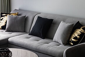 GLOBALSTAY. J One Tower Apartments