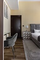 GLOBALSTAY. J One Tower Apartments