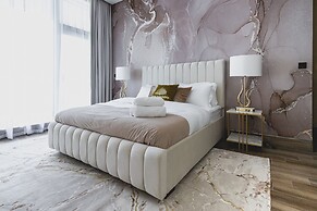 GLOBALSTAY. J One Tower Apartments