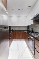 GLOBALSTAY. J One Tower Apartments