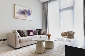 GLOBALSTAY. J One Tower Apartments