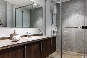 GLOBALSTAY. J One Tower Apartments