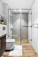 GLOBALSTAY. J One Tower Apartments