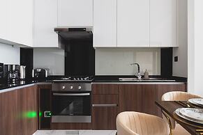 GLOBALSTAY. J One Tower Apartments