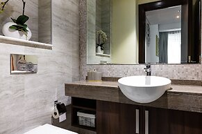 GLOBALSTAY. J One Tower Apartments