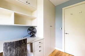 Spacious Modern Flat in Chelsea Harbour