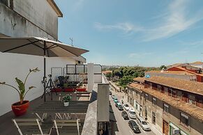 Downtown Classic With Terrace by Vacationy